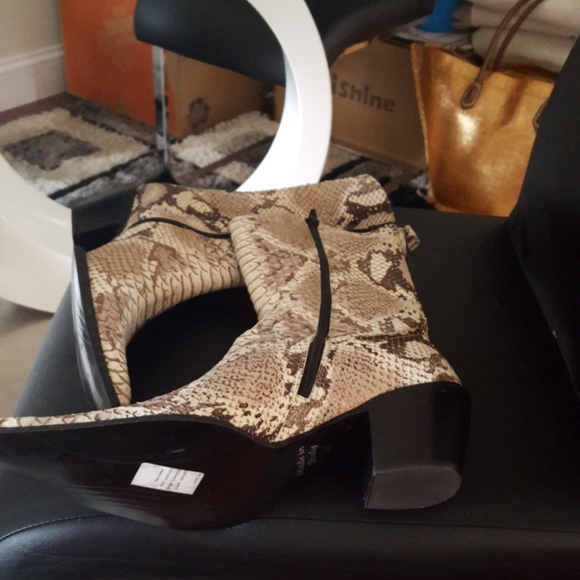 Men's shoe - Picture 4 of 5